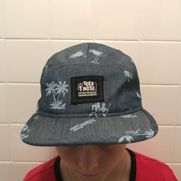 toes on the nose hat